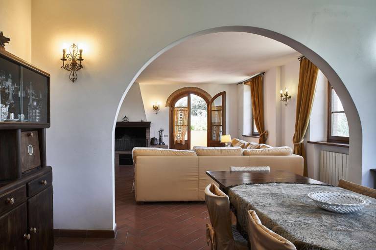Villa with patio, garden & pool — photo 4