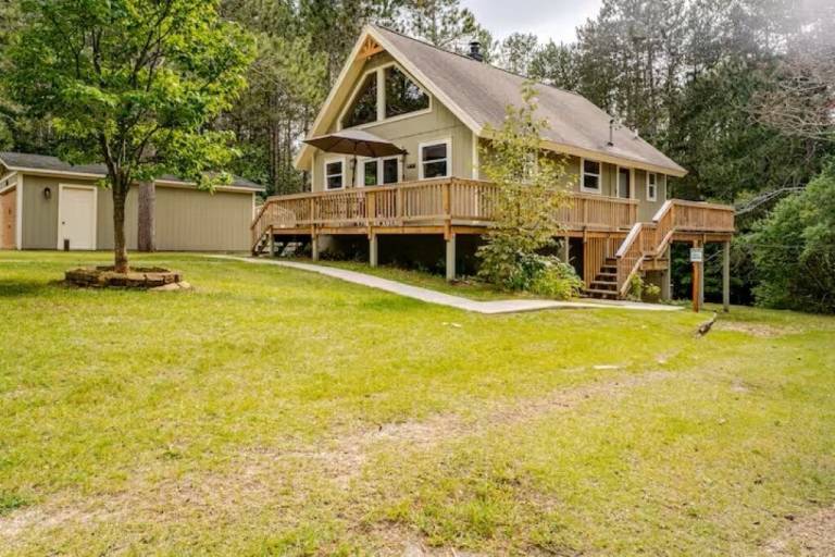 Cabin  Acme
