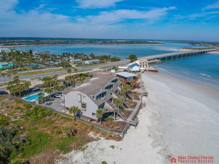 Condo Crescent Beach