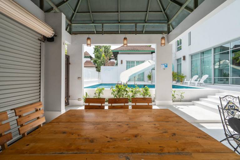 Wonderful vacation home with private pool, jacuzzi & BBQ | Good for workation | Pets allowed — photo 3
