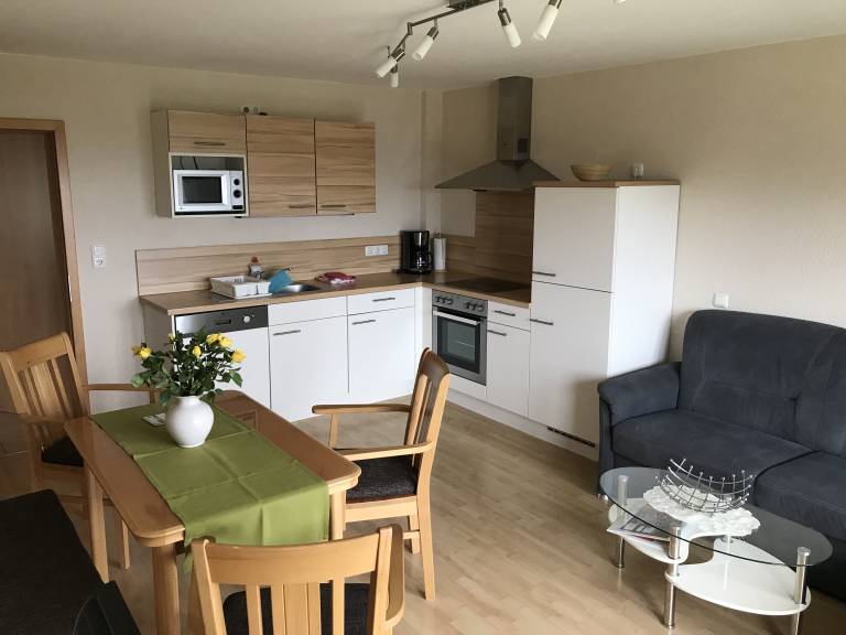 Rental apartment with yard, BBQ & patio in Deggendorf