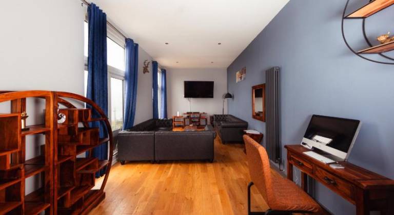 210 m&sup2; Ferienhaus