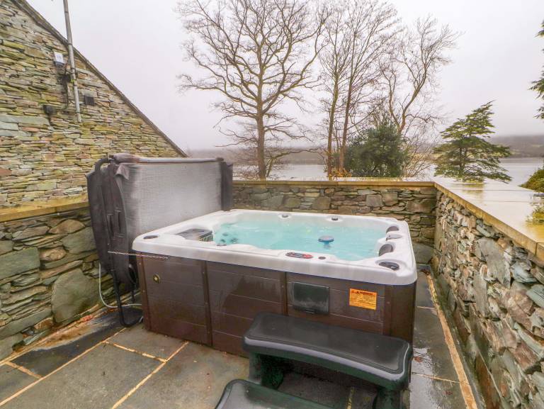 Cottage  Cartmel Fell