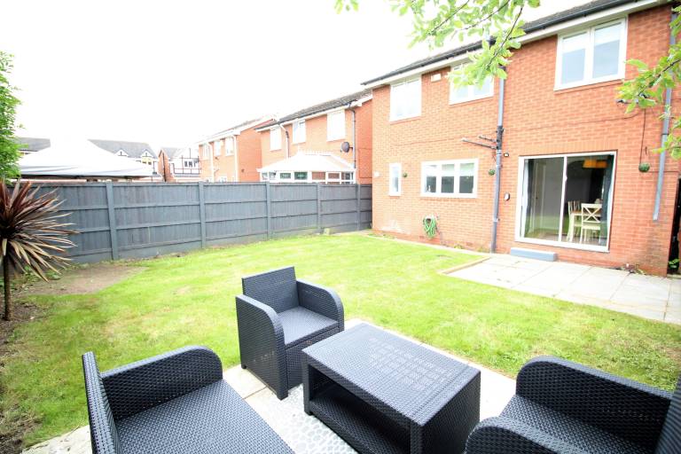Vacation home with garden in Doncaster