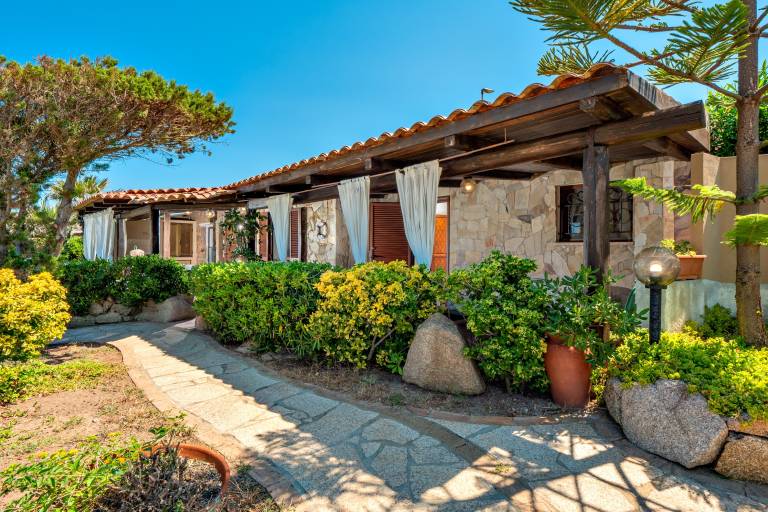 Charming Villa with Sea View, Wi-Fi, Garden and Terrace — photo 4