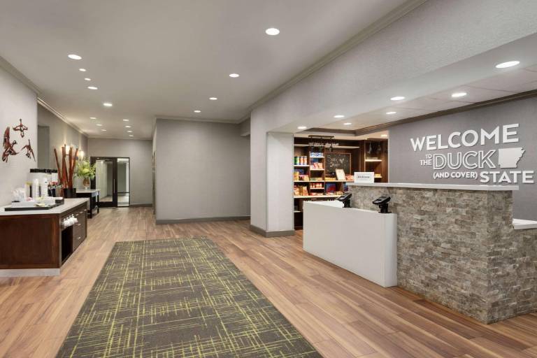 Hampton Inn & Suites Pine Bluff — photo 5
