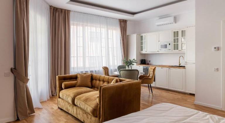 Pedestrian street in city center for comfortable and beautiful stay with all comodities within walki in Cluj-Napoca