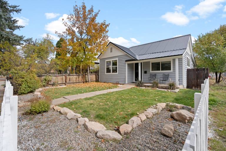 Downtown Location, 5 Min Walk to Train, Great Yard in Durango, CO