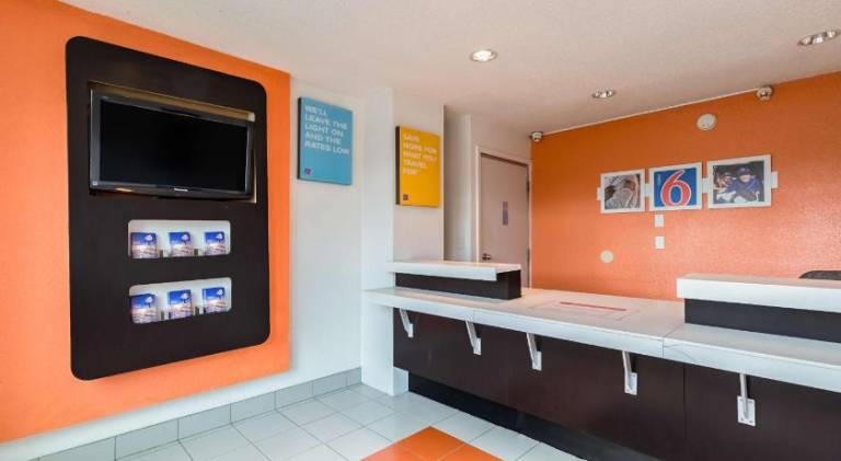 Motel 6 Beaverton, OR — photo 2
