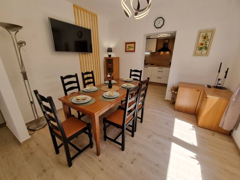 Apartment with grill & garden — photo 5