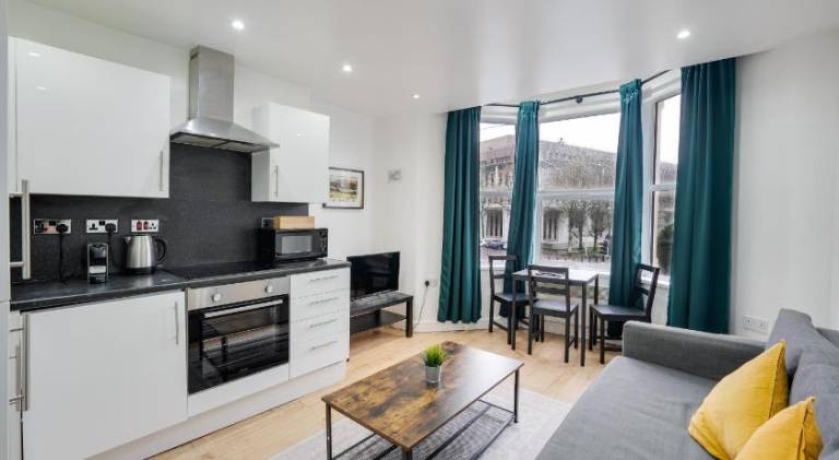 Apartment | Near Cardiff Castle — photo 2