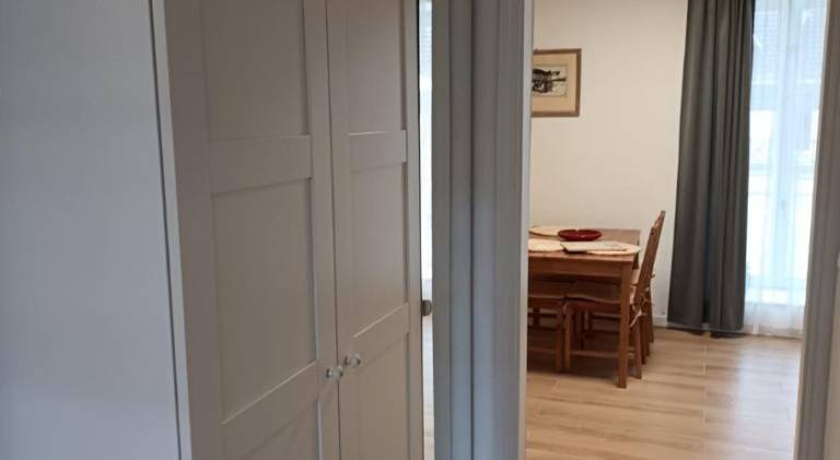 Rental apartment with terrace & yard — photo 2