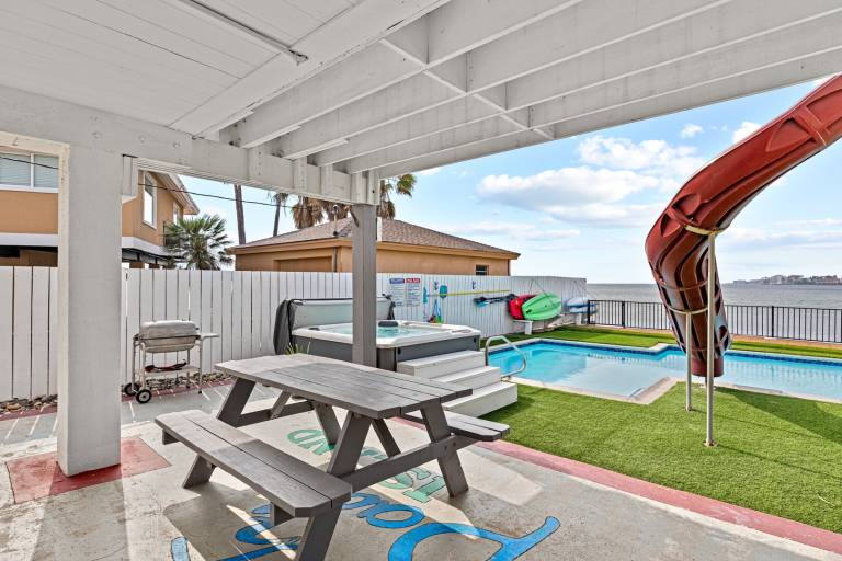 House with garden, private pool & patio — photo 4