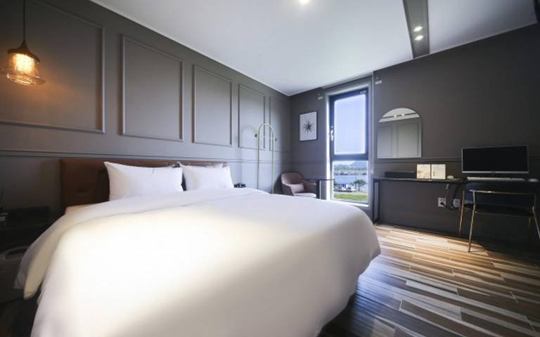 Changwon Jinhae Hotel Rian