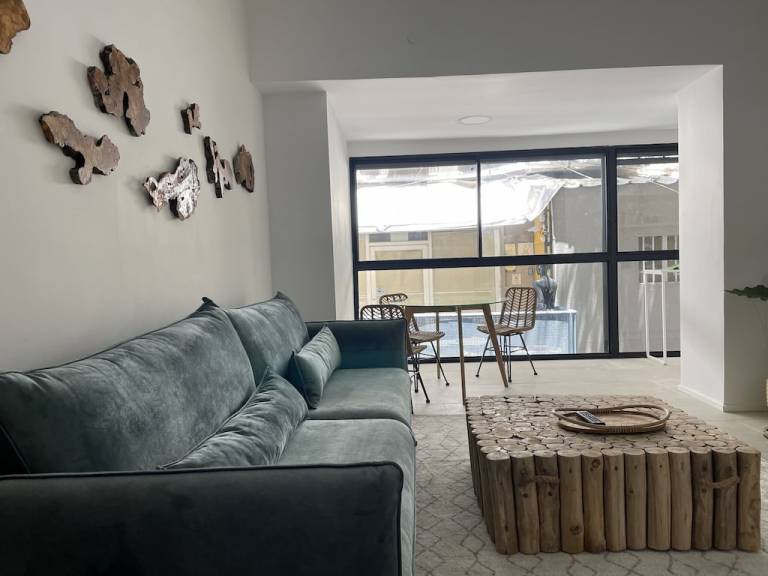 Apartment Tel Aviv District