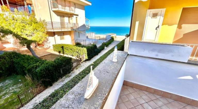 Charming rental apartment with terrace | Next to the beach | Pets are welcome — photo 5