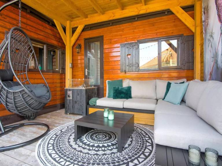 Chalet im Ibiza Stil in der Nähe des Meeres