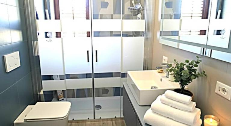 Villa with yard, barbecue & private pool | Pets allowed — photo 2