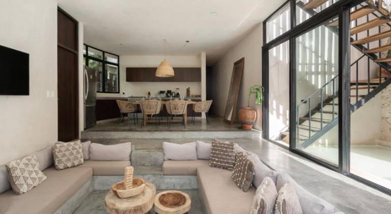 Villa with pool — photo 2