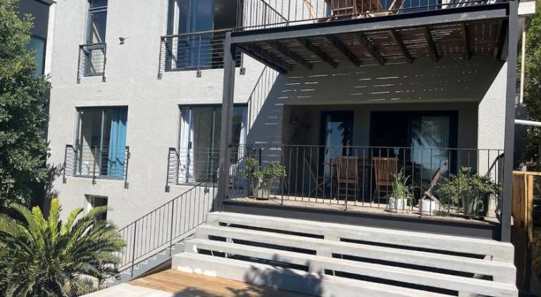 Vacation home with pool & garden — photo 4