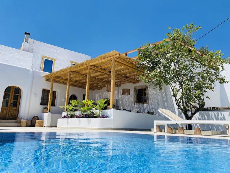 Villa Lachania