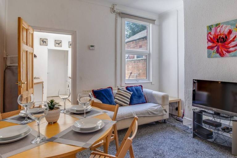 House Accommodation Coventry Free Parking