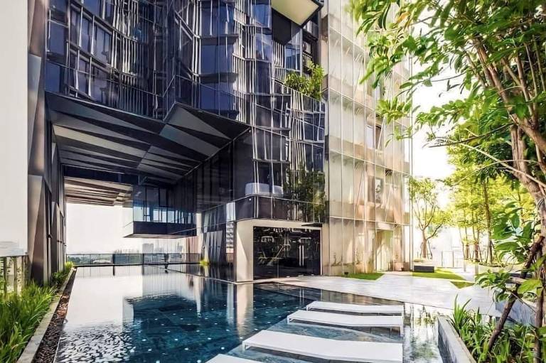 Condo  Samsen Nai