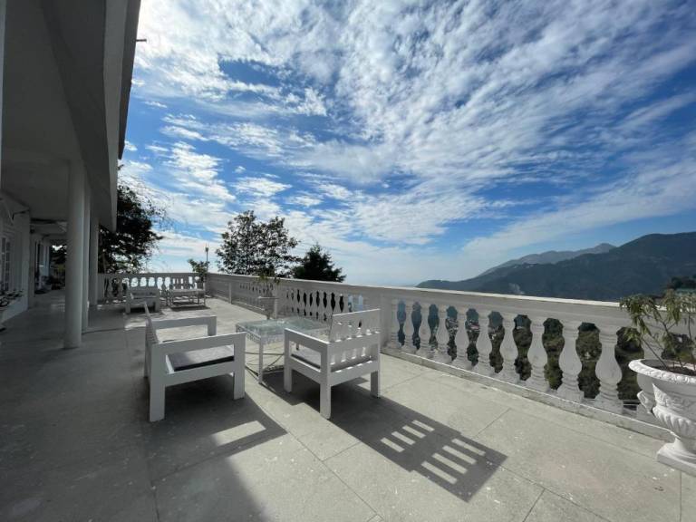 Blue Mountain White House Hotel, Mussoorie — photo 2