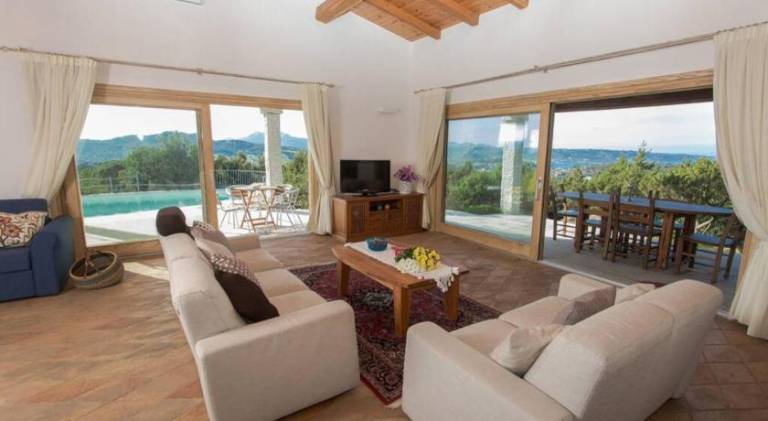 Villa with garden, terrace & barbeque in Arzachena