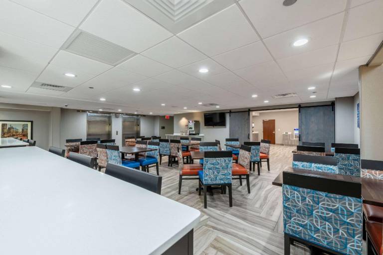 Comfort Inn Chicago Schaumburg - O'Hare Airport — photo 4