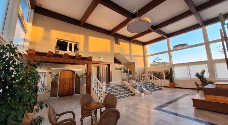 Apartment with pool & patio — photo 2