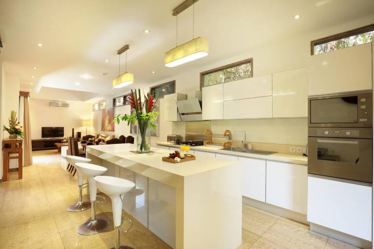 Villa The Hotman Paris II Seminyak (Cantik) — photo 5