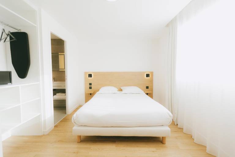 Serviced apartment with terrace | Pets allowed in Montpellier