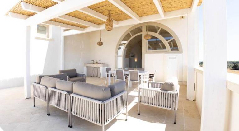 Beautiful serviced apartment with terrace, garden & pool | Pets are welcome — photo 4