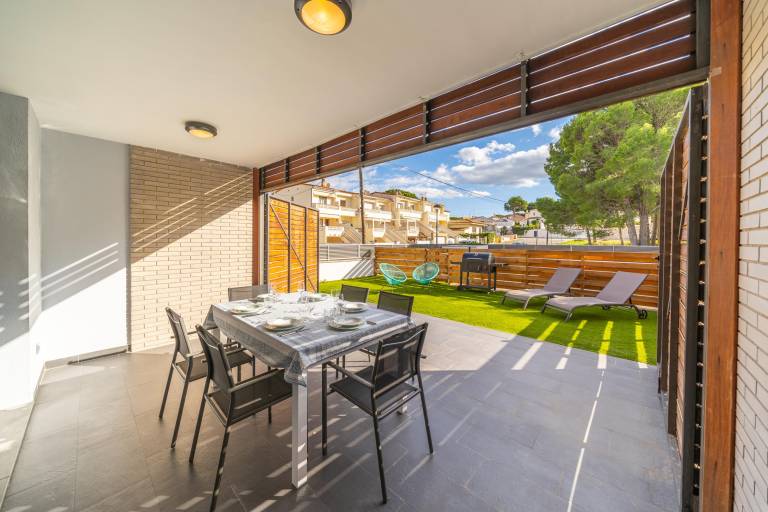 Fully equipped pleasant villa with terrace, garden & pool | Close to the beach | Pets allowed — photo 3