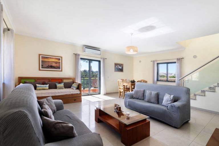 Fully equipped beautiful villa with garden, terrace & private pool | City view | Pets allowed — photo 4