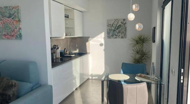 Private loft-sea views-Jacuzzi — photo 3