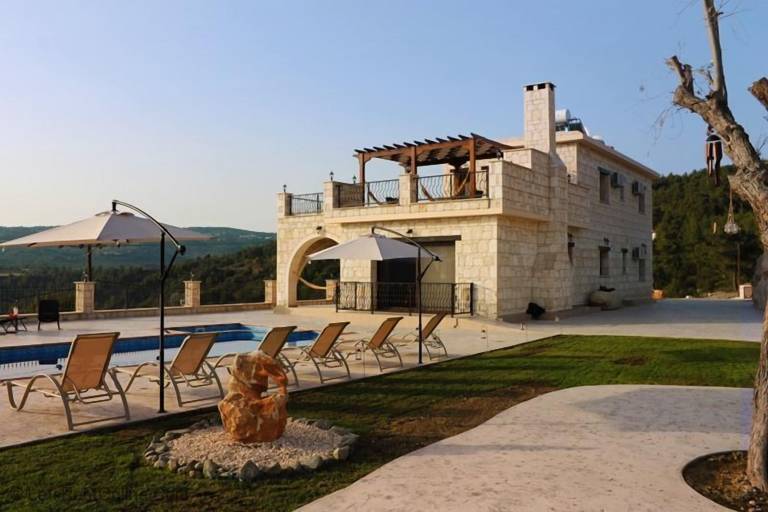 Villa  Lysos