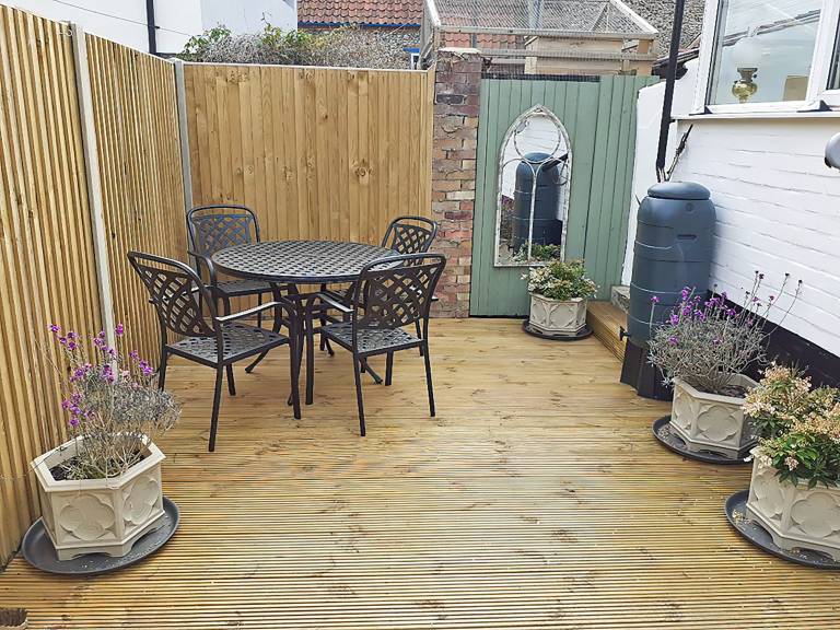 Cottage with yard | River view — photo 3