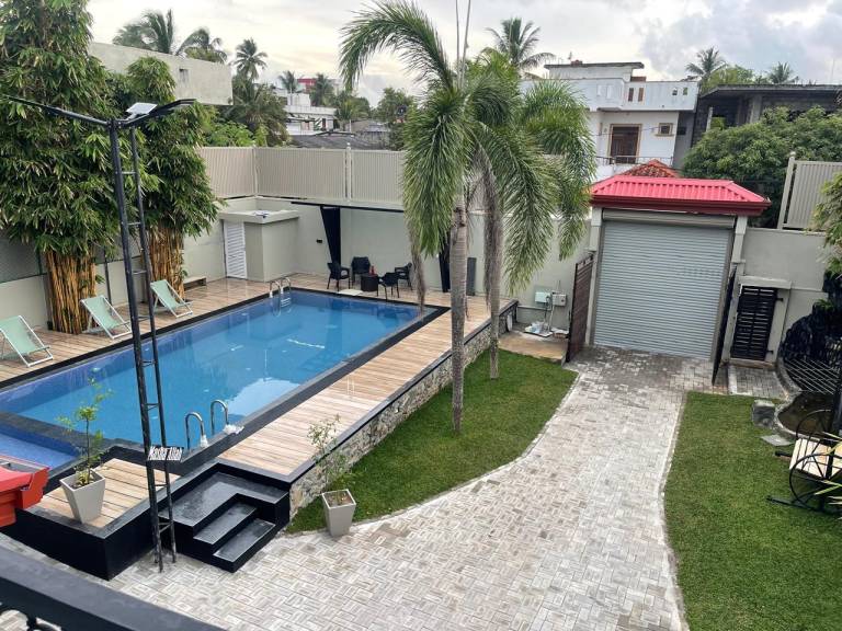 800 m&sup2; Villa