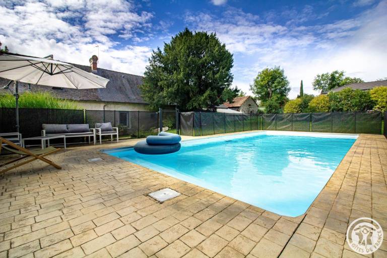 Gite with pool, garden & barbecue — photo 4