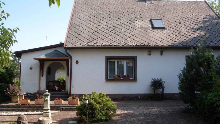 ház  Balatonfőkajár