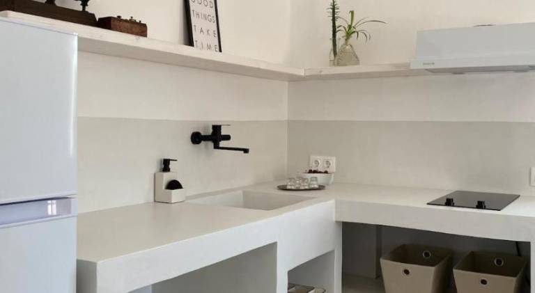 Apartment with patio & yard | Pets are welcome — photo 4