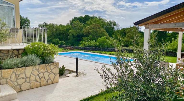 Charming villa with pool | Dogs allowed in Labin