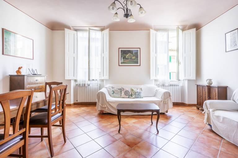 Holiday apartment | Close to Ponte Vecchio | City view — photo 2