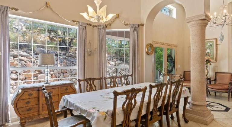 413 m&sup2; Ferienhaus