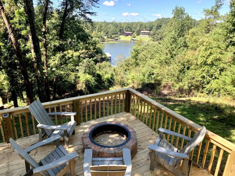 Blue Haven Lake House - Bama Vacation Rentals in Al