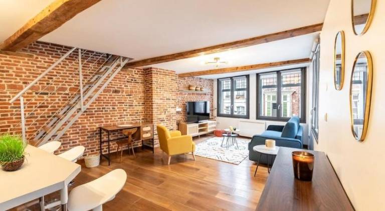 Apartment with hot tub & terrace | Next to Lille Cathedral — photo 2
