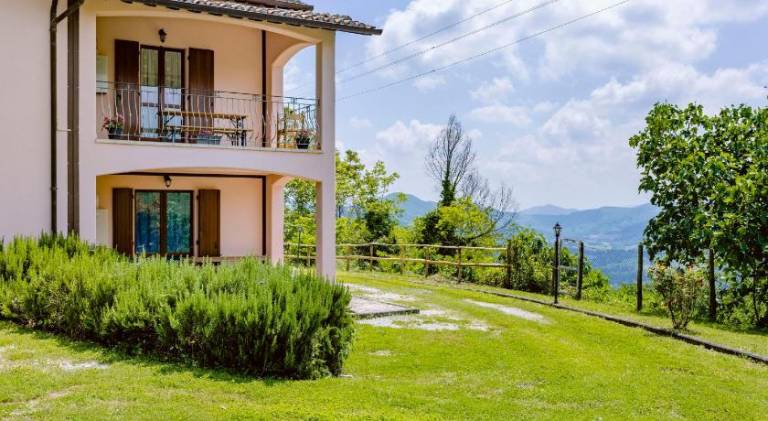 Villa with barbeque, terrace & private pool — photo 5
