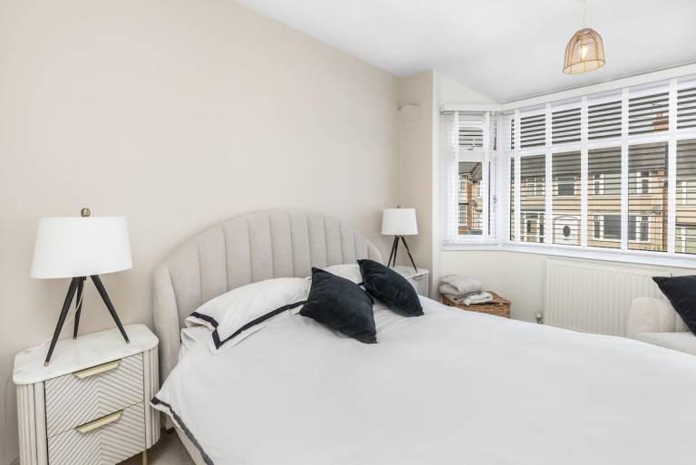 Fully equipped house with yard | Pets allowed in Coventry